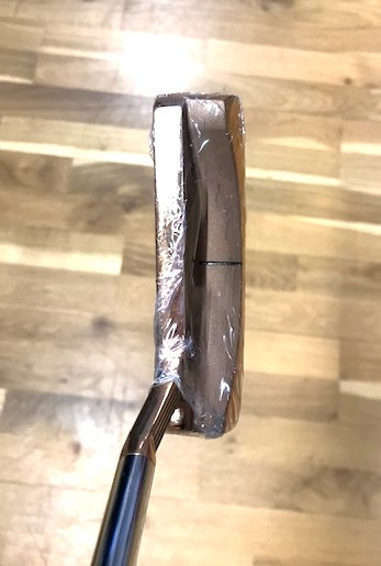 HØJRE: Scott "Guld" Blade Putter (GRIPPET SKAL SKIFTES)